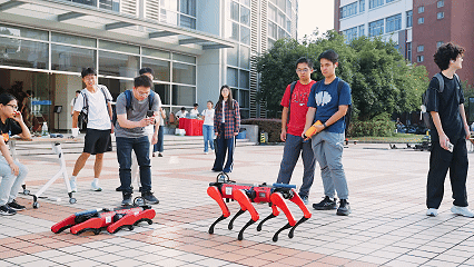 1760687307657567.gif 1.gif