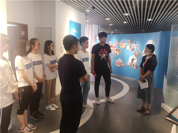 图片2.jpg 图片2.jpg