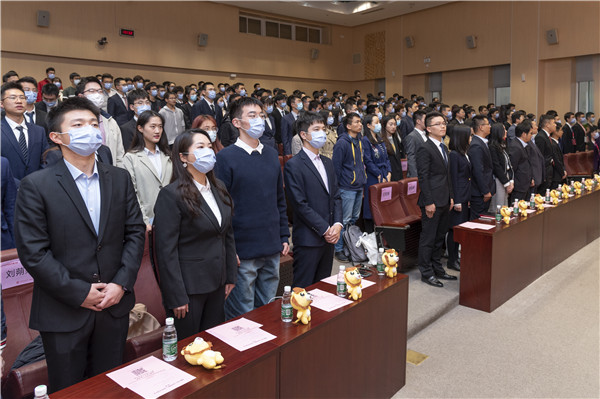 1605161434929359.jpg 图1 奏唱国歌.jpg