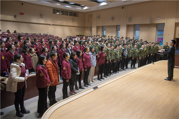 1607675286976726.jpg 图5 师生排练照片.jpg