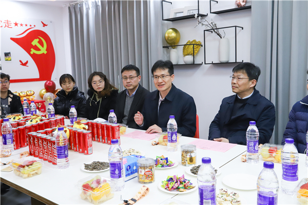 1612449083236161.jpg 2.jpg