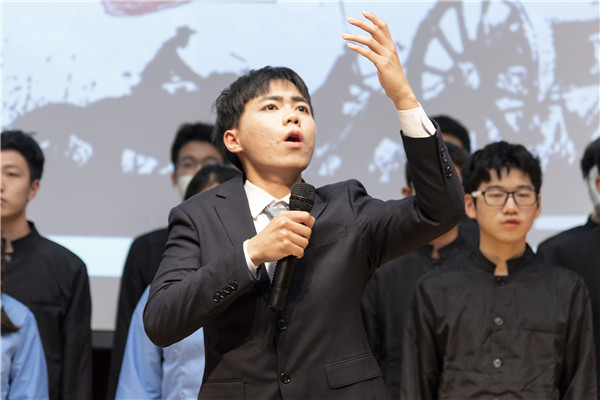 1617071599294276.jpg 图4:下半场表演班级照片.jpg