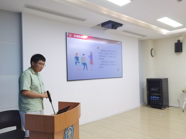 1632066726377204.jpg 图2.孙瑞琨介绍团务工作.jpg