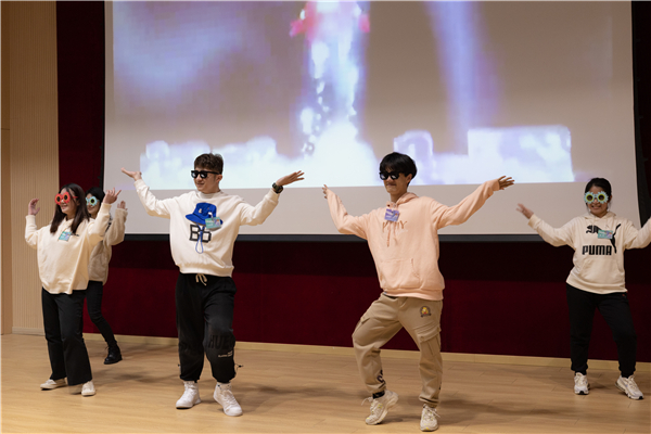 1677579047437789.jpg 图6:表演环节.jpg