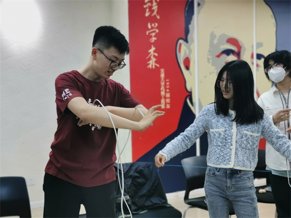 1681900818298032.jpg 打绳结.jpg