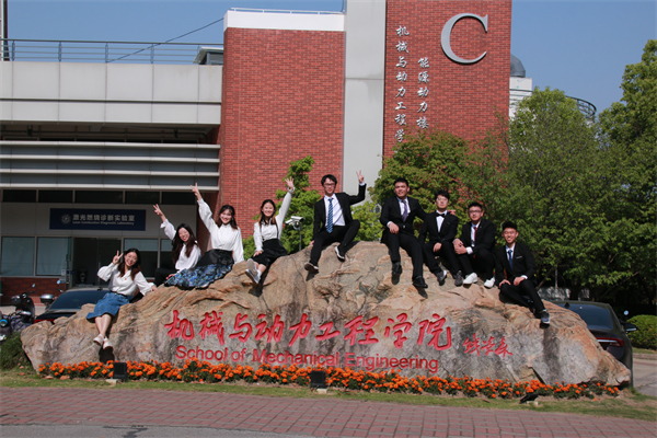 1684406803990097.jpg 图5 自由合影.jpg