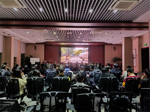 1713067880283197.jpg 图2-观影.jpg