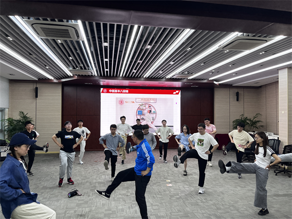 1715606825863924.jpg 图4 HIIT有氧操.jpg