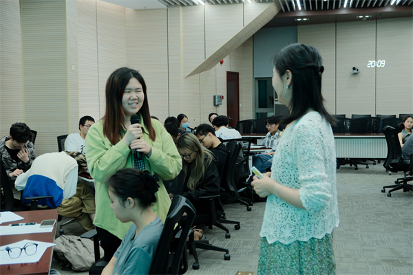 1716690652281038.jpg 图2 现场互动.jpg