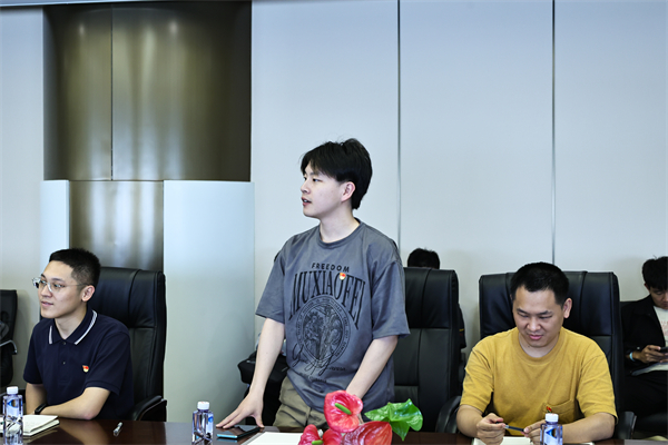 1716979733250004.jpg 图7-与会成员自由交流.jpg