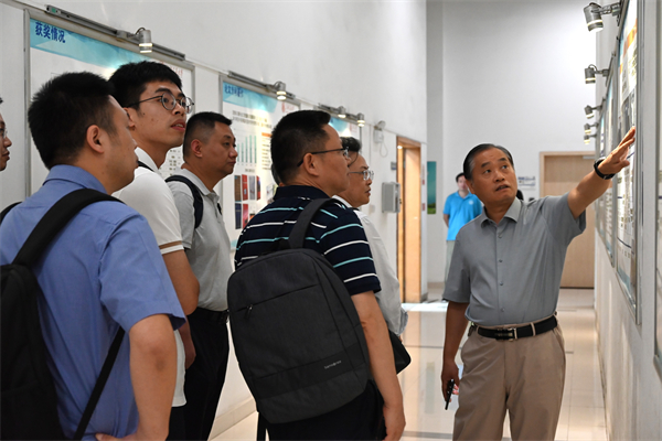 1723898804140372.jpg 图7-陈明介绍制造所实验室研究方向.jpg