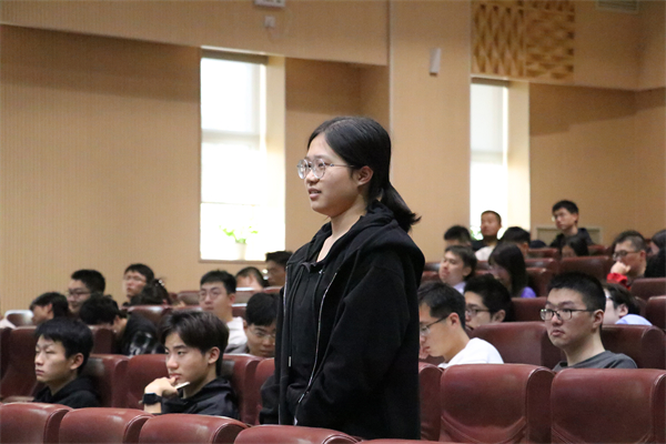 1730036116301733.jpg 图4-现场问答.jpg