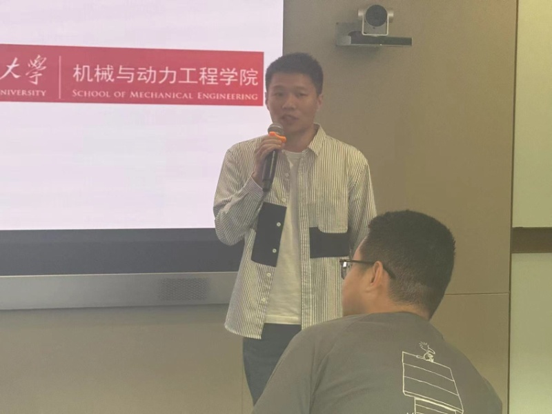 1753274439634374.jpg 张景学长分享交流_resized.jpg